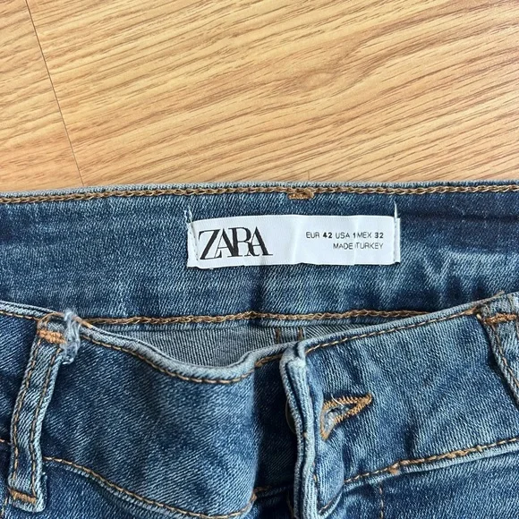 Zara Jean with Colorful Stripe - Picture 3 of 3